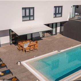 4 Bedroom Villa with Pool near Milna, Brac Island Sleeps 8 